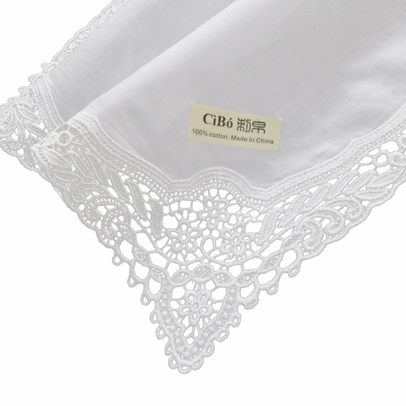 Monogrammed Handkerchief - A009 Białe bawełniane chusteczki z koronką,