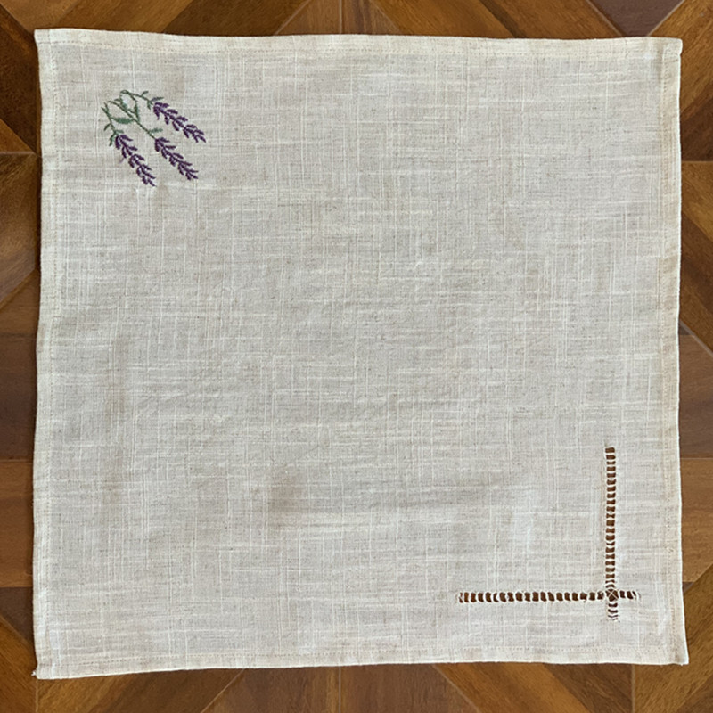 Serwetka/Podkładka z ażurowym  – Monogrammed Handkerchief recenzja i cena
