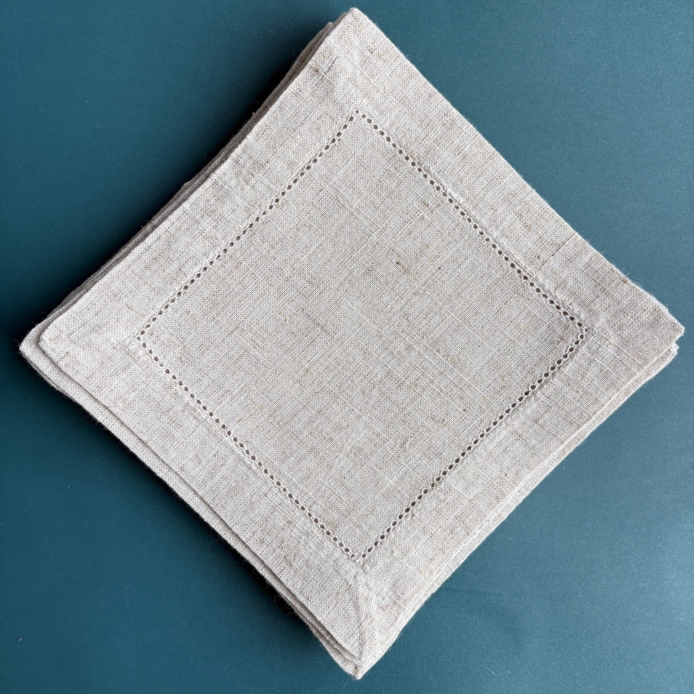 6 sztuk serwetek koktajlowych  – Monogrammed Handkerchief recenzja i cena