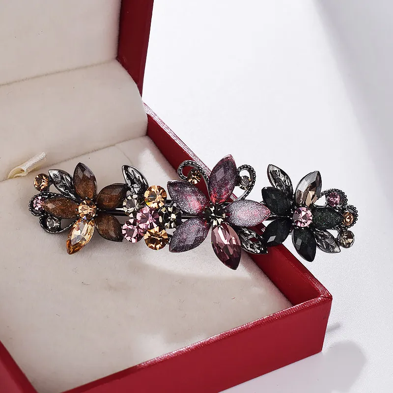 Elegancka spinka do włosów z k – Tie Bar Clip recenzja i cena