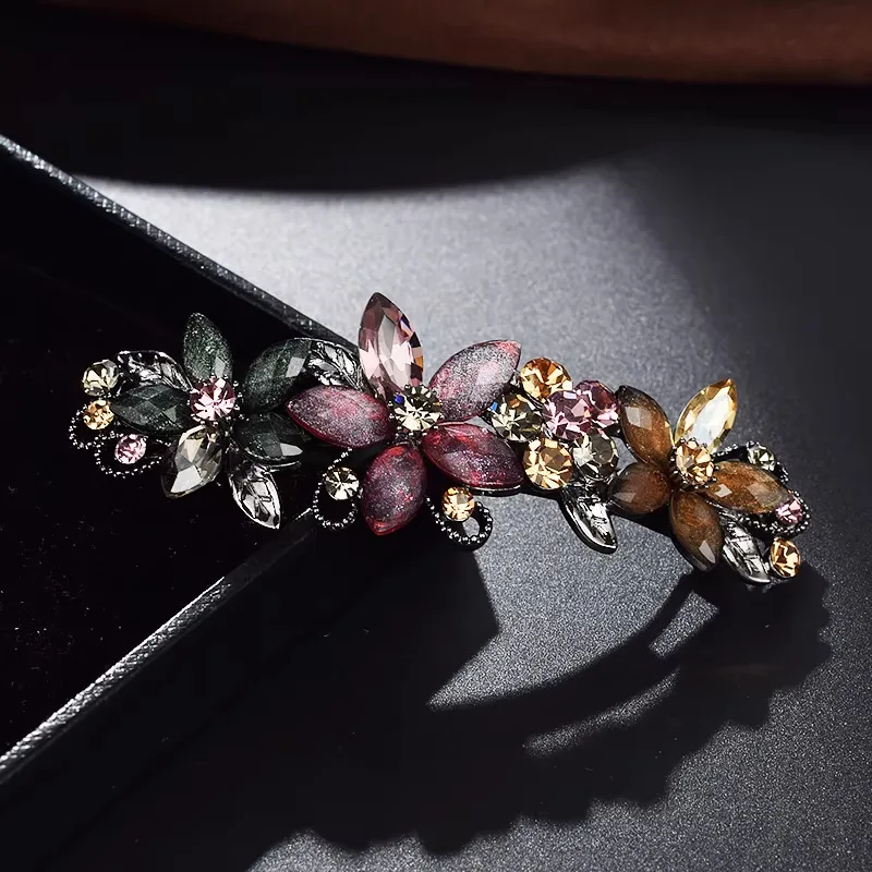 Elegancka spinka do włosów z k – Tie Bar Clip recenzja i cena