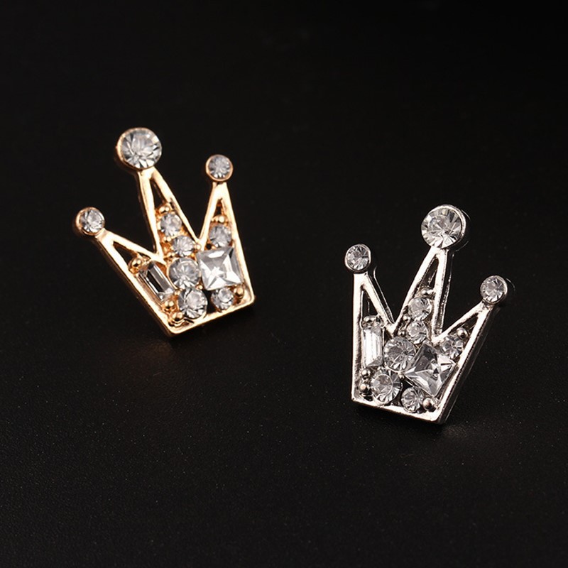 Luksusowa broszka z metalową k – Tuxedo Lapel Pin recenzja i cena