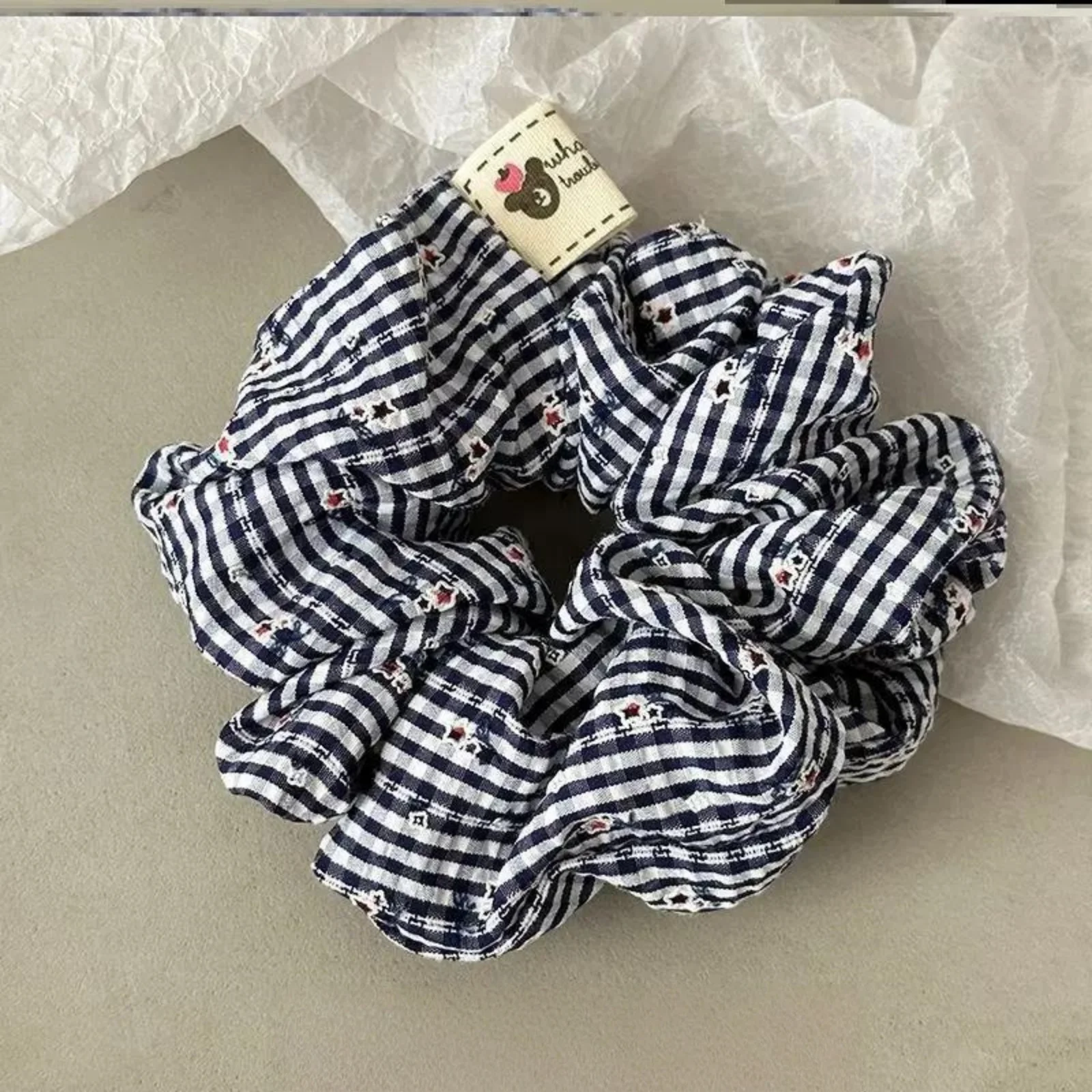 Literackie, małe kwiatowe ozdo – Tie Bar Clip recenzja i cena