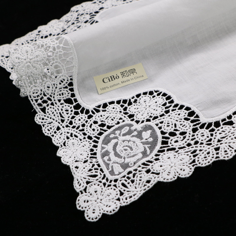 D608 Białe bawełniane chustecz – Monogrammed Handkerchief recenzja i cena