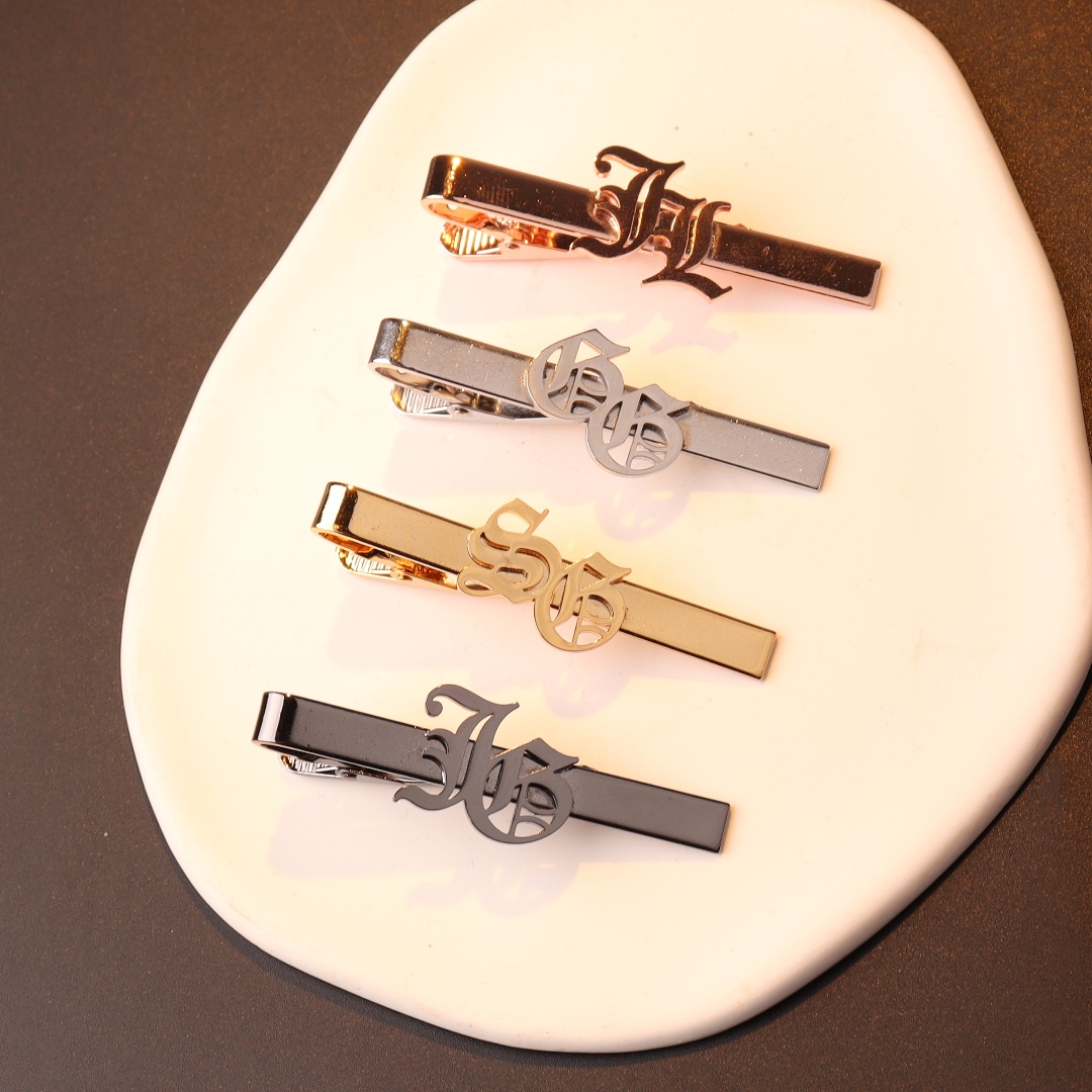 Spinka do krawata z inicjałami – Tie Bar Clip recenzja i cena
